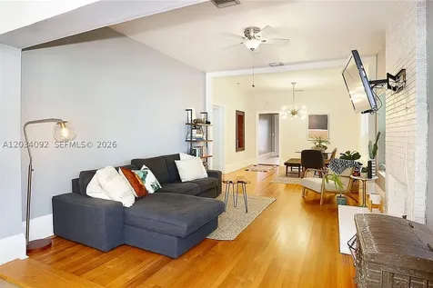 452 SW 26th Road Miami FL 33129