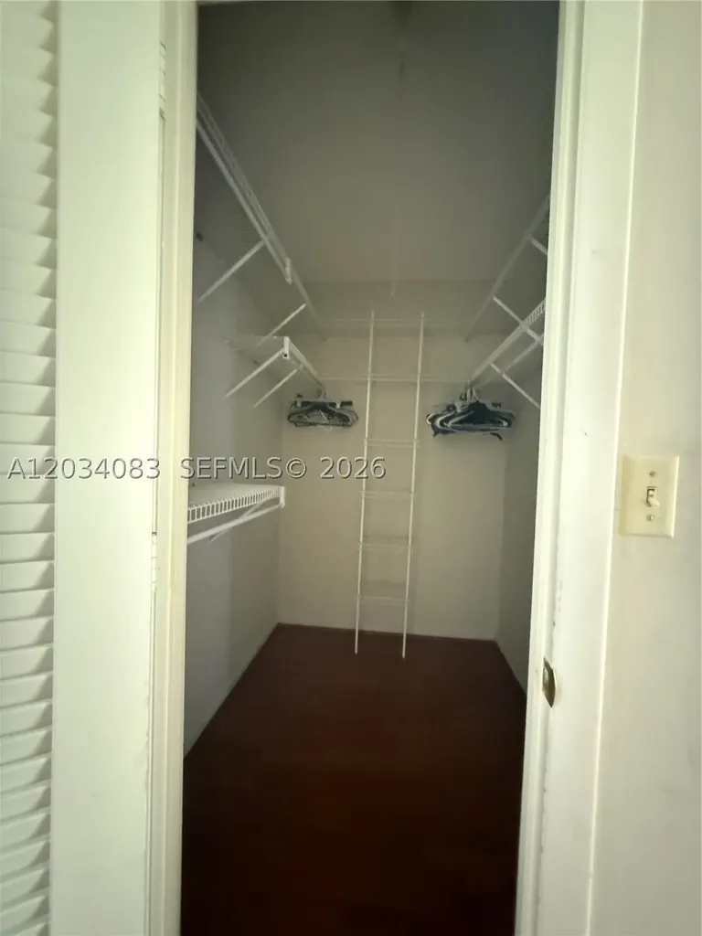 2200 Park Lane Hollywood FL 33021