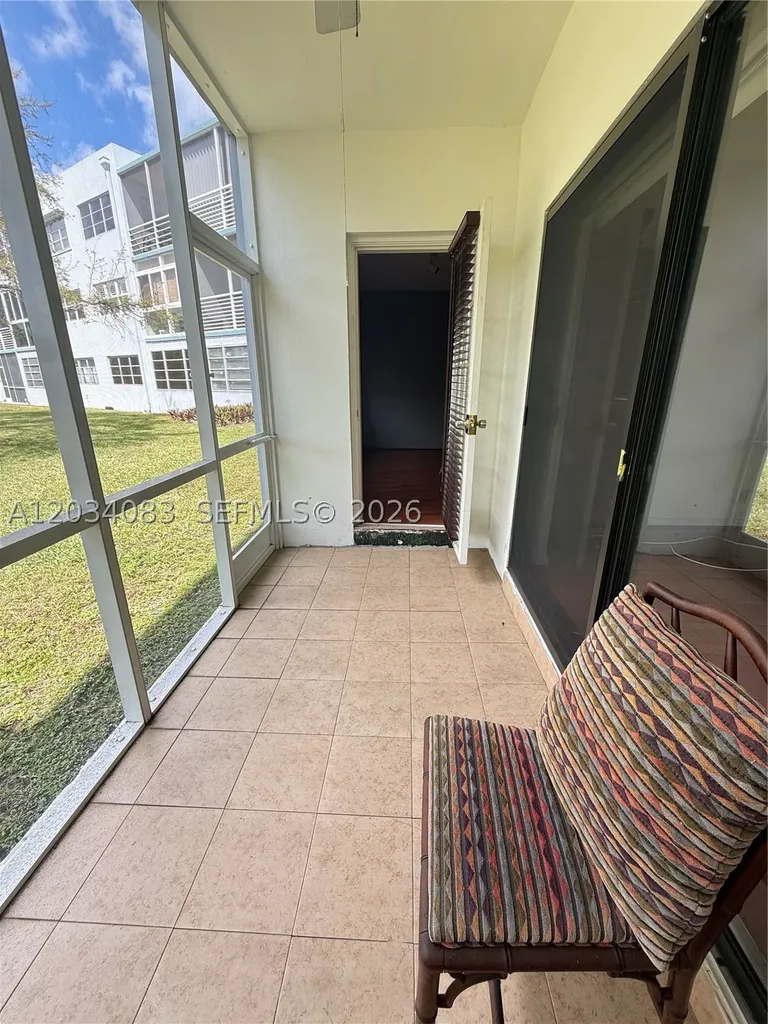 2200 Park Lane Hollywood FL 33021