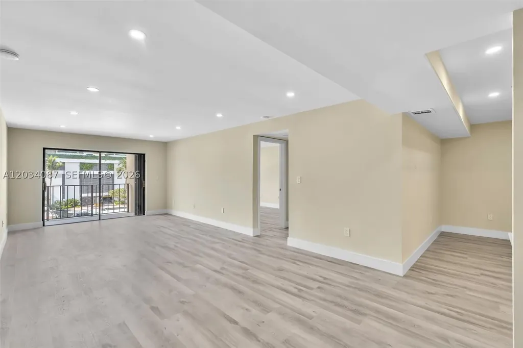 9124 Collins Avenue Surfside FL 33154