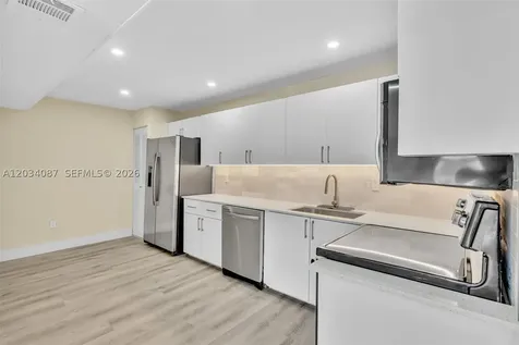 9124 Collins Avenue Surfside FL 33154