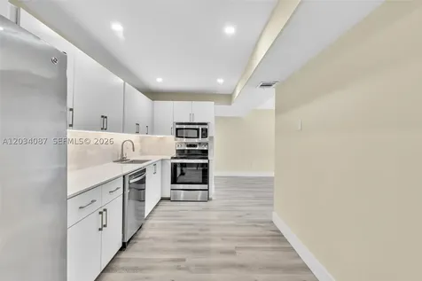 9124 Collins Avenue Surfside FL 33154