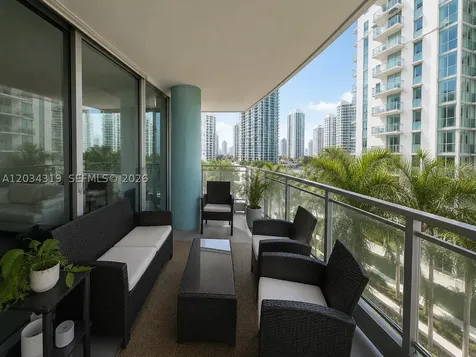 90 SW 3rd Street Miami FL 33130