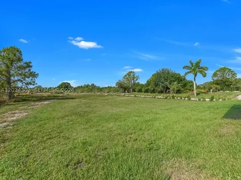 4210 58th Avenue NE Naples FL 34120