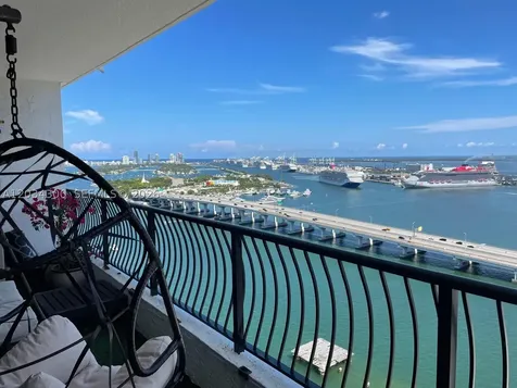 555 NE 15th Street Miami FL 33132
