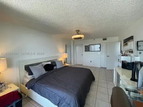 555 NE 15th Street Miami FL 33132