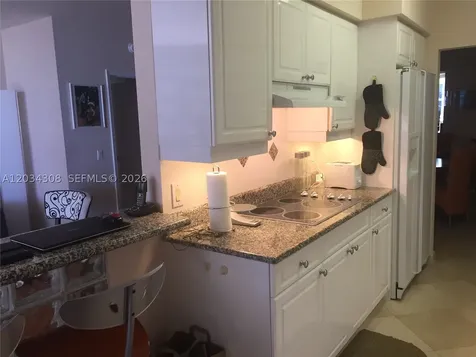 4779 Collins Avenue Miami Beach FL 33140