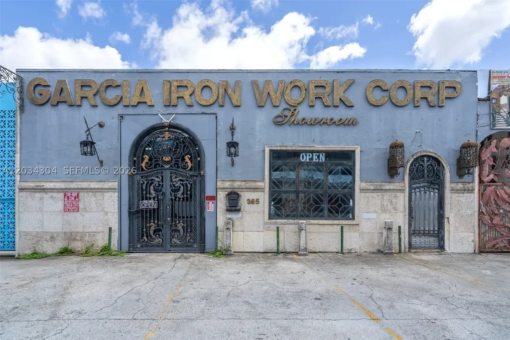 341 W 21st Street Hialeah FL 33010