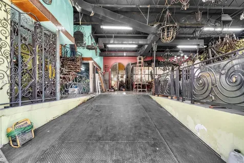 341 W 21st Street Hialeah FL 33010