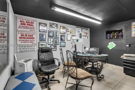 341 W 21st Street Hialeah FL 33010