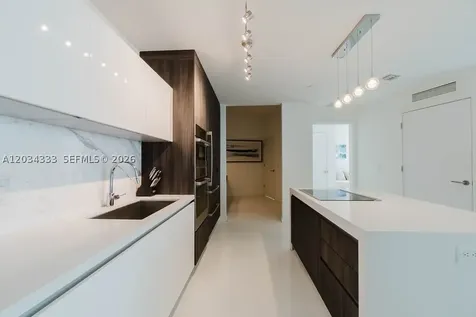 851 NE 1st Avenue Miami FL 33132