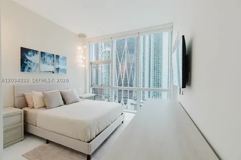 851 NE 1st Avenue Miami FL 33132