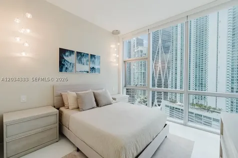 851 NE 1st Avenue Miami FL 33132