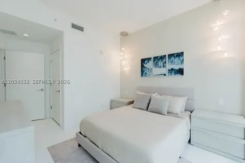 851 NE 1st Avenue Miami FL 33132