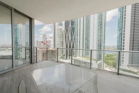 851 NE 1st Avenue Miami FL 33132
