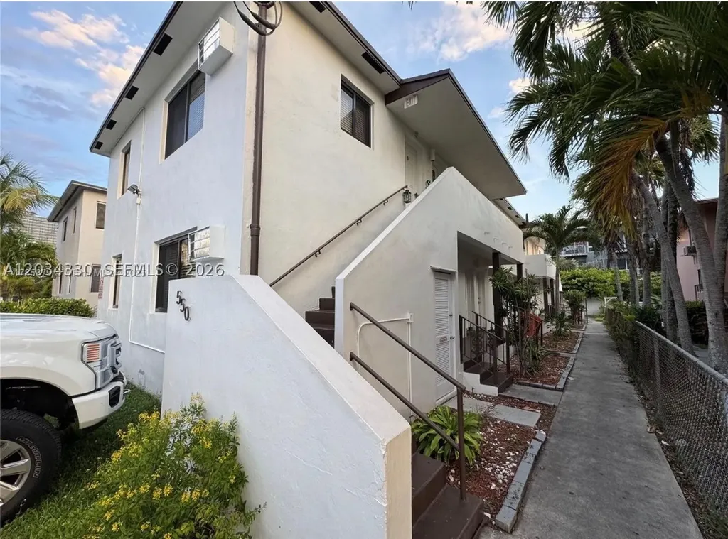 550 SW 10th Street Miami FL 33130