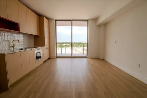90 NE 32 Miami FL 33137