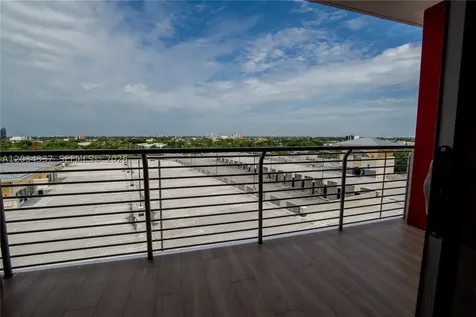 90 NE 32 Miami FL 33137