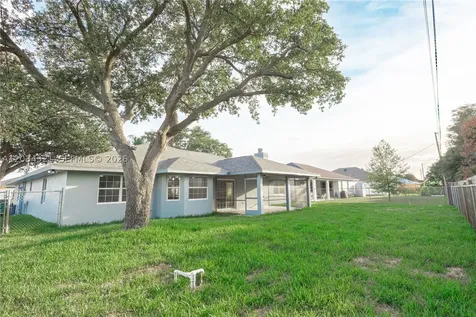401 SW Ridgecrest Drive Port St. Lucie FL 34953