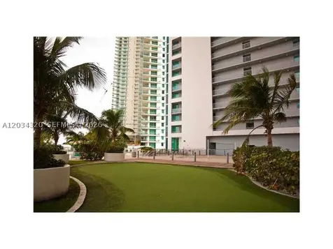 888 Biscayne Boulevard Miami FL 33132