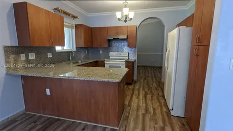 8929 NW 165th Terrace Miami Lakes FL 33018