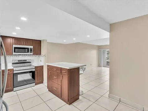 210 NW 87th Avenue Miami FL 33172
