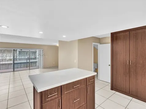 210 NW 87th Avenue Miami FL 33172