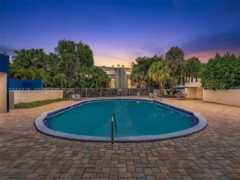 210 NW 87th Avenue Miami FL 33172