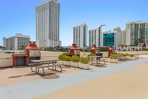 17021 N Bay Road Sunny Isles Beach FL 33160
