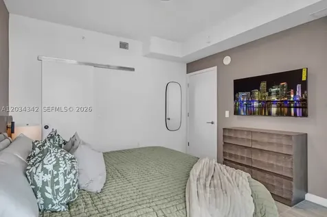Miami Beach FL 33141