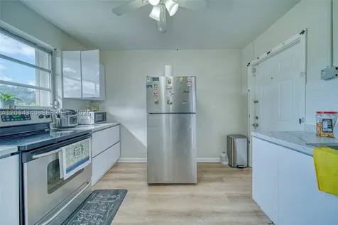 11331 SW 176 Th Street Miami FL 33157