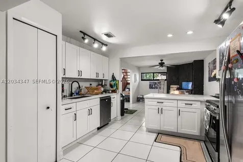 6185 Live Oak Court Tamarac FL 33319