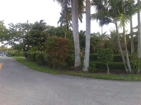 5300 SW 103rd Place Miami FL 33165