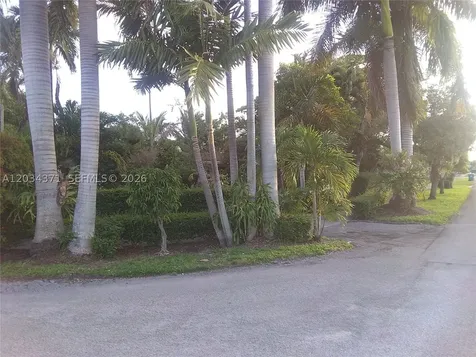 5300 SW 103rd Place Miami FL 33165