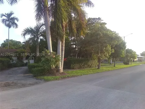 5300 SW 103rd Place Miami FL 33165