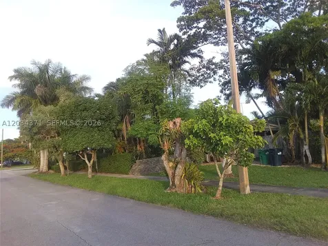 5300 SW 103rd Place Miami FL 33165