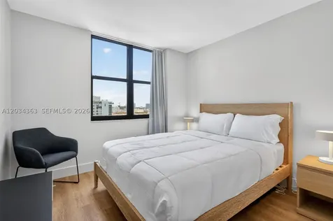 2555 Collins Avenue Miami Beach FL 33140