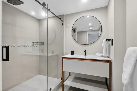 2555 Collins Avenue Miami Beach FL 33140
