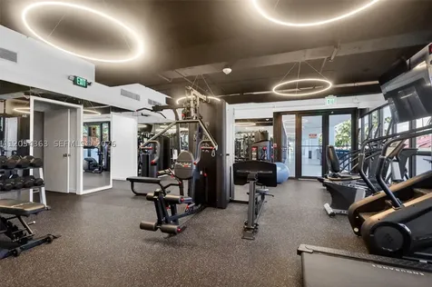 2555 Collins Avenue Miami Beach FL 33140