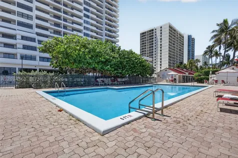 2555 Collins Avenue Miami Beach FL 33140