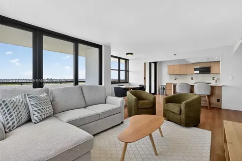 2555 Collins Avenue Miami Beach FL 33140