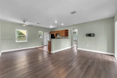 421 NW 105th Street Miami FL 33150