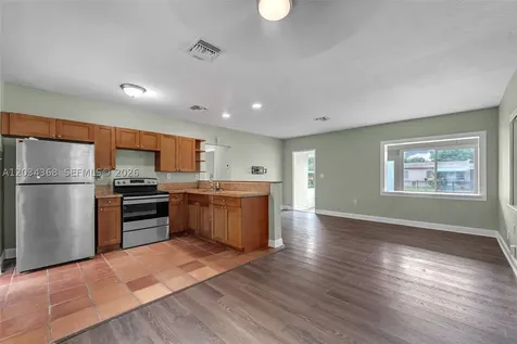 421 NW 105th Street Miami FL 33150