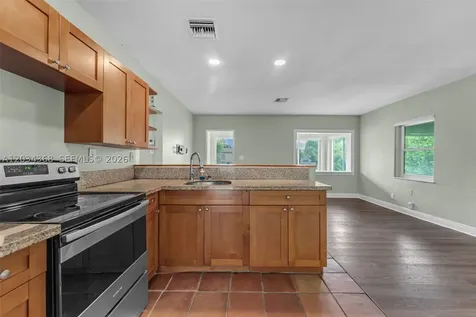 421 NW 105th Street Miami FL 33150