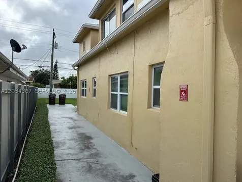 274 E 9th Street Hialeah FL 33010