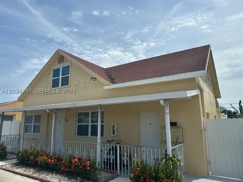 274 E 9th Street Hialeah FL 33010