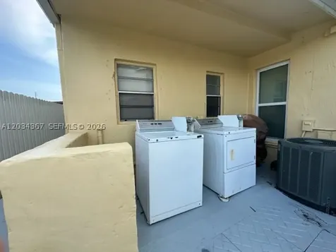 274 E 9th Street Hialeah FL 33010