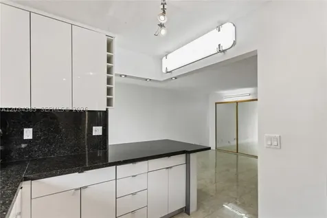 17021 N Bay Road Sunny Isles Beach FL 33160