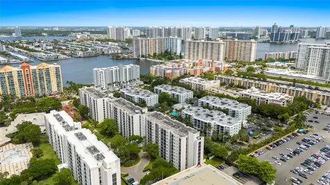 17021 N Bay Road Sunny Isles Beach FL 33160