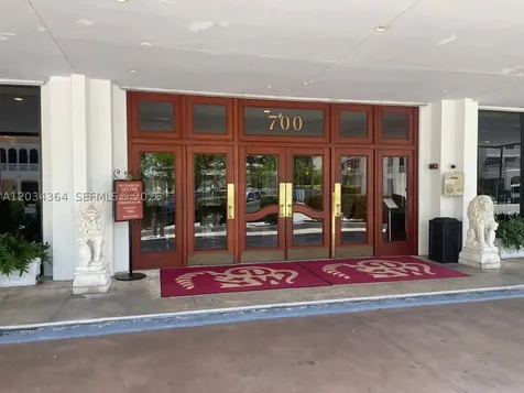 700 Biltmore Way Coral Gables FL 33134